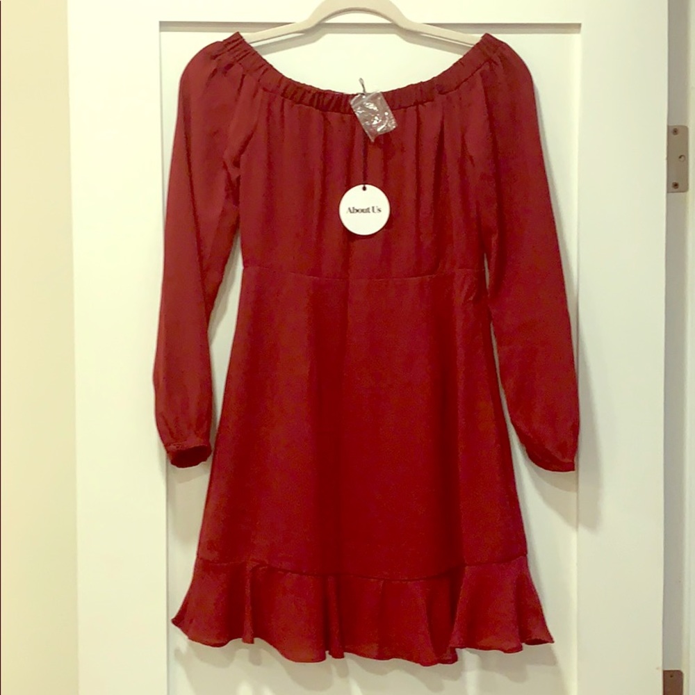 Maroon Off-Shoulder Long Sleeve Dress
